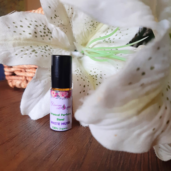 WHITE MUSK Botanical Perfume Blend